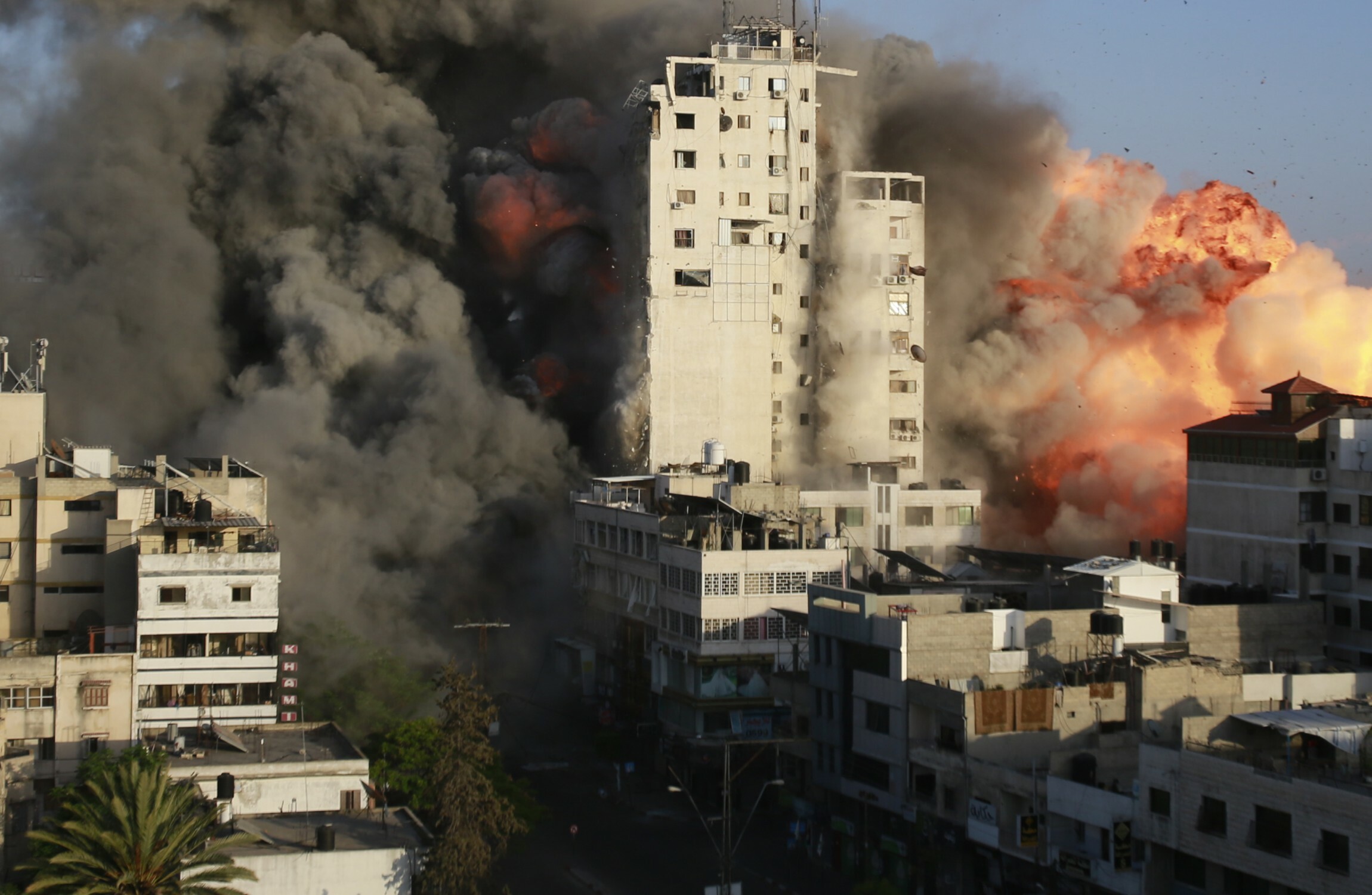 Hamas launches fresh rocket attacks in retaliation after Israel levels another Gaza tower - Vimarsana News