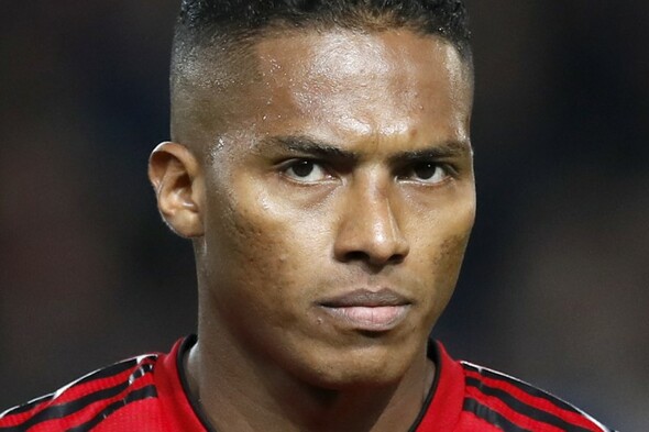 Former Man United star Valencia announces retirement - Vimarsana News