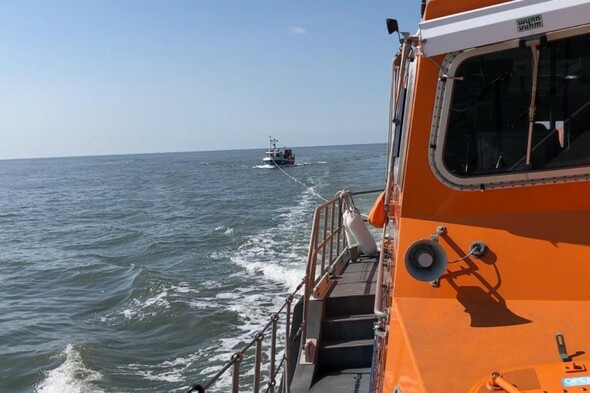 Lifeboat rescues fishing crew from sinking vessel off coast of Wexford - Vimarsana News