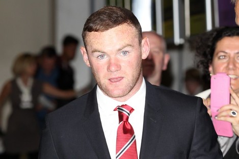 Wayne Rooney reckons he could partner RVP this season.