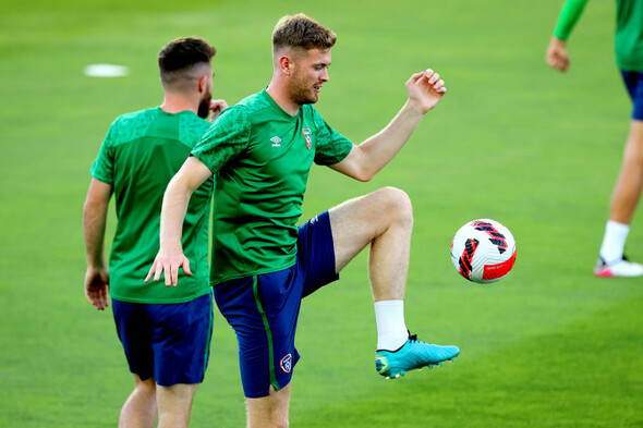 'The lads support him at anything he does' - Collins and Irish squad sticking by Callum Robinson - Vimarsana News