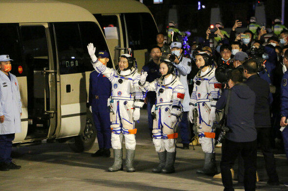Three Chinese astronauts arrive at space station for six-month mission - Vimarsana News