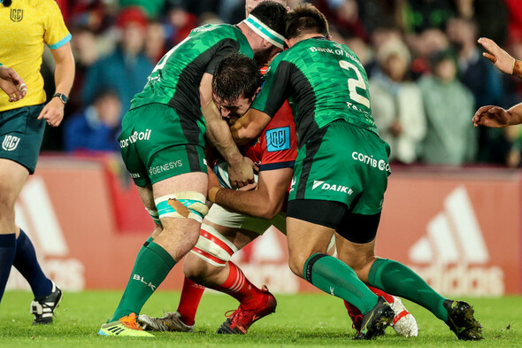 Carbery goes from villain to hero to win it for Munster right at the death - Vimarsana News