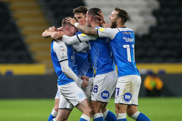 Irish midfielder Taylor's long-range cracker lights up Championship clash - Vimarsana News