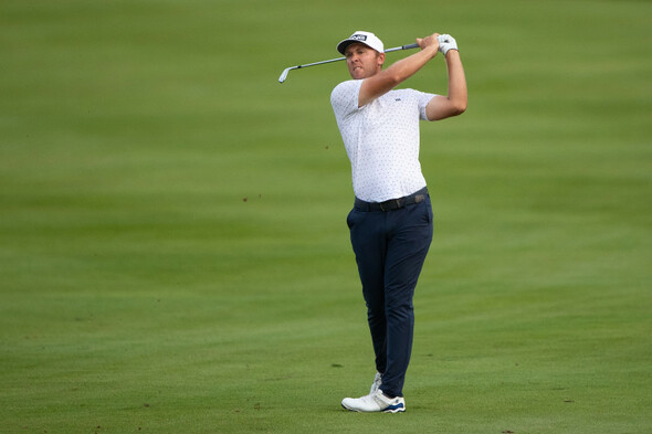 Patrick Reed holes stunning eagle as Seamus Power enjoys bright start at Bermuda Championship - Vimarsana News