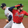 Braves pitchers baffle Astros to grab World Series lead