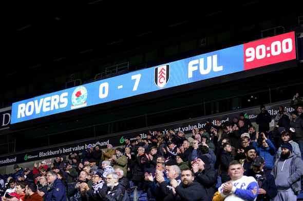 Fulham put seven past 10-man Blackburn to close gap at Championship summit - Vimarsana News