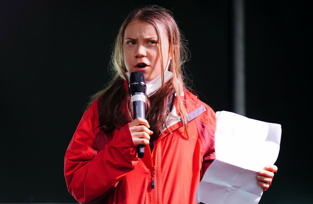 Greta Thunberg fait partie des jeunes militants qui ont défilé à Glasgow pour exiger une action climatique