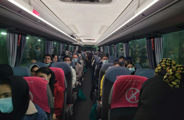 Kim Kardashian West finance un voyage pour amener des footballeuses afghanes au Royaume-Uni