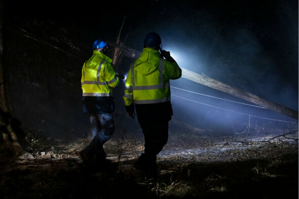 33,000 without power after Storm Barra makes landfall in the west of Ireland - Vimarsana News