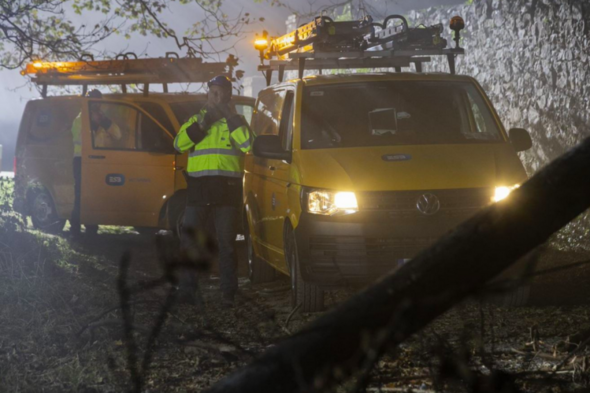 Storm Barra leaves almost 60,000 without power as ESB Networks' teams work to restore service - Vimarsana News