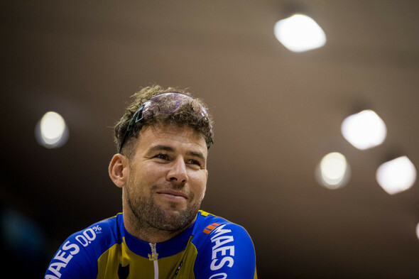 Armed robbers assault Olympic and Tour de France cyclist Cavendish and threaten his wife - Vimarsana News