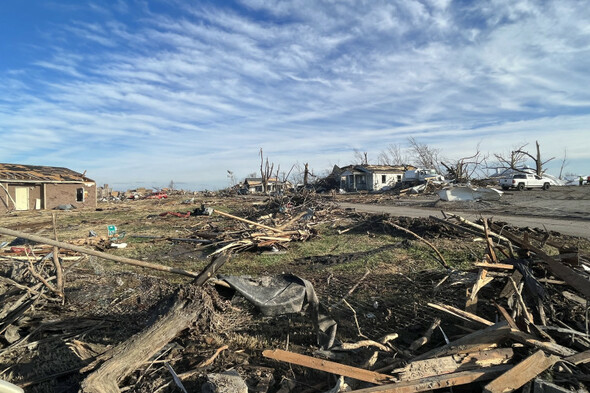 Severe weather 'new normal,' US emergency chief warns after tornadoes - Vimarsana News