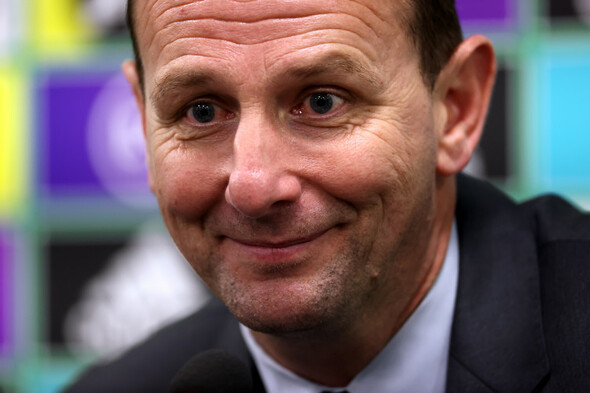 Ian Baraclough signs new Northern Ireland deal - Vimarsana News