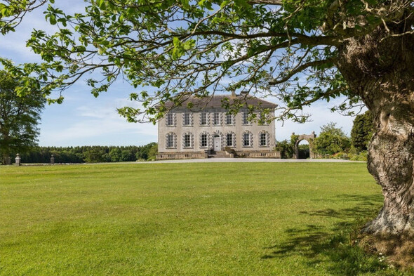 Live like royalty at this beautiful manor house with orchard, tennis court and its own castle - Vimarsana News