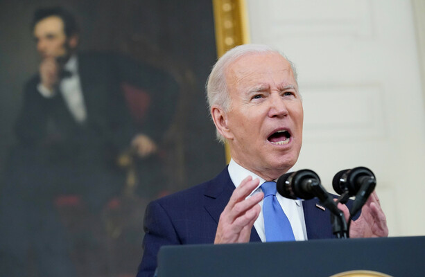 Biden promet 500 millions de tests Covid rapides gratuits pour contrer Omicron