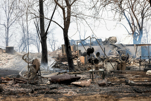 Three people missing in Colorado wildfire as almost 1,000 homes destroyed - Vimarsana News