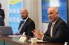 Coronavirus: 21,302 new confirmed cases, 884 in hospital and  90 in ICU