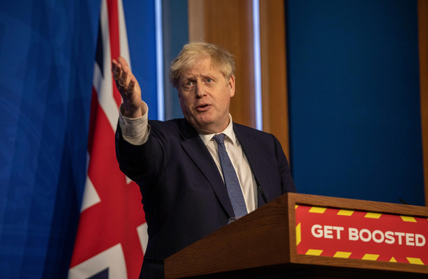 Photo of Boris Johnson sa pripája k plánu B na „vypísanie“ Omigrana bez uzamknutia