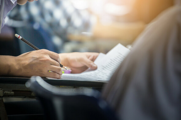 Poll: Do you think there should be a 'hybrid' Leaving Cert this year? - Vimarsana News