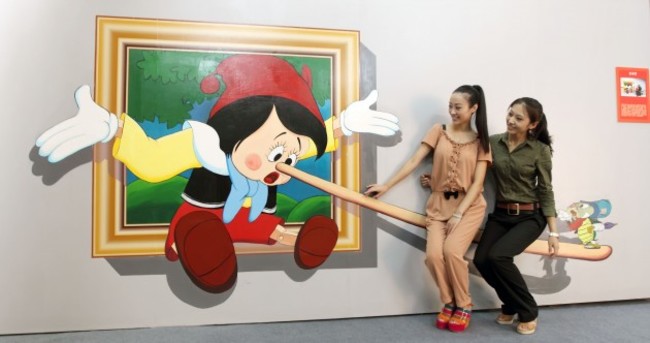 In photos: 3D paintings of Pinocchio, the Hulk and Marilyn