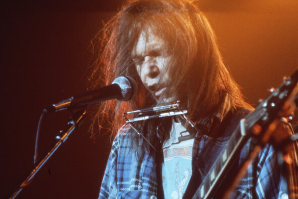 Quiz: How well do you know the music of Neil Young? - Vimarsana News