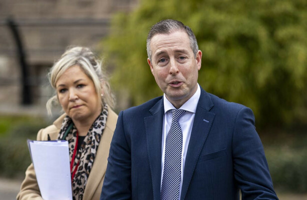 Coveney dit que les négociations sur le protocole NI se poursuivront malgré la démission « très inutile » du DUP