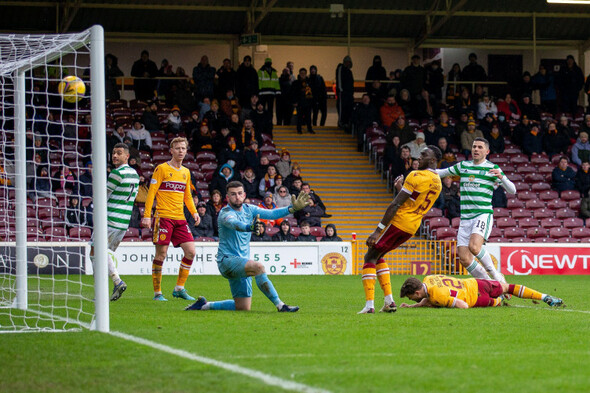 'You feel like going off yourself' - Motherwell goalkeeper envies Celtic's talented bench - Vimarsana News