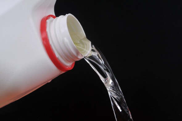 HSE warning over Covid conspiracy theorists promoting bleach treatment as 'cure' - Vimarsana News