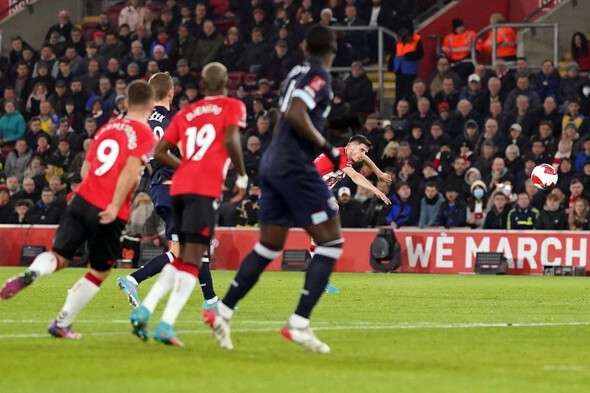 Perraud hits stunning strike as Southampton see off West Ham - Vimarsana News