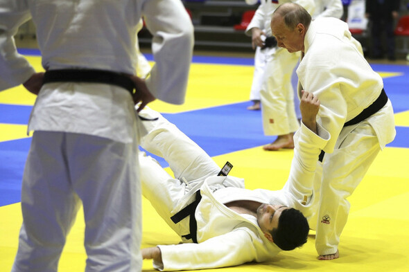 Punishing Russian athletes unfair, says International Judo Federation with ties to Putin - Vimarsana News