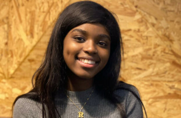 Un étudiant irlandais et huit autres personnes sont toujours en Ukraine après que la voiture a été crevée à plusieurs reprises