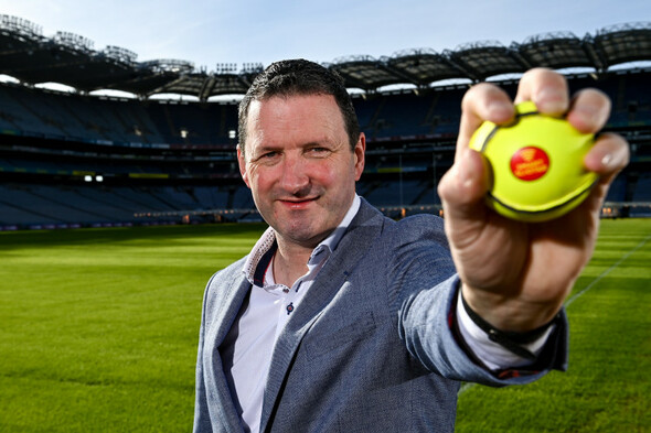 What the new smart sliotars could mean for bas sizes and illegal handpasses - Vimarsana News