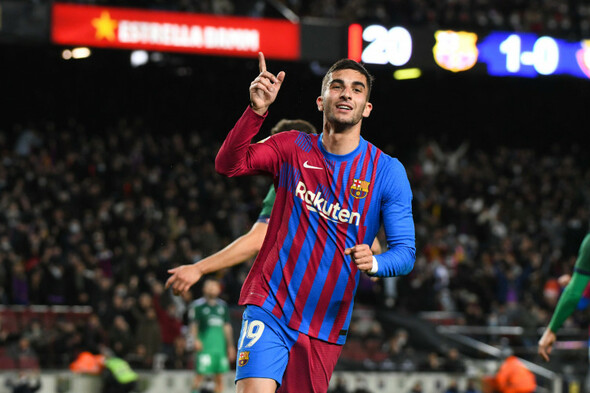 Torres scores twice as Barca thrash Osasuna, while Sevilla slip again - Vimarsana News
