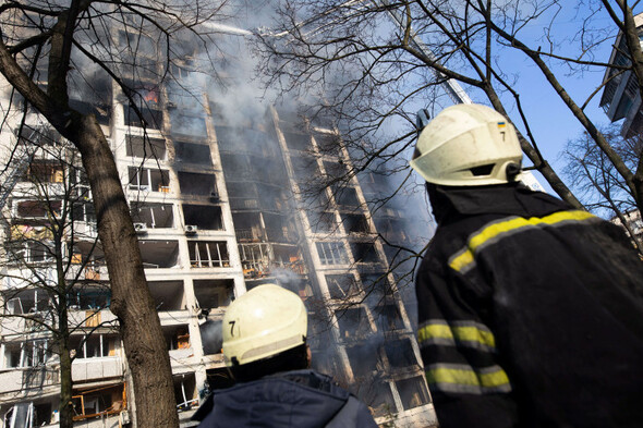 Ukraine latest: Evacuations continue as Russia steps up bombardment of Kyiv - Vimarsana News