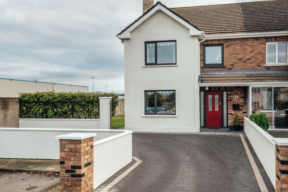 'We opened up the place': The couple selling this Kildare home share what made a difference - Vimarsana News