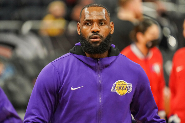 LeBron James 'wins' Razzies for 'Space Jam' sequel - Vimarsana News