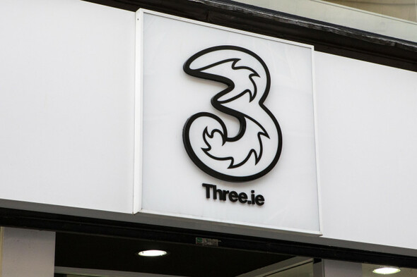 Three Ireland customers report issues with broadband and mobile internet - Vimarsana News