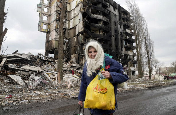 Zelensky dit que la Russie essaie de détruire « tout ce qui fait de nous des Ukrainiens » dans le discours de Dale