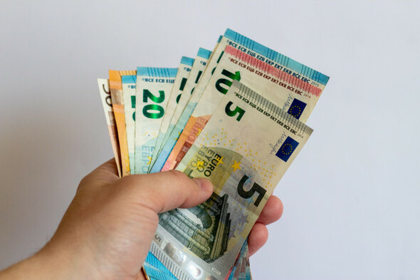 Living wage proposals to be brought to Government before summer, says Varadkar - Vimarsana News