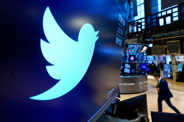Lawsuit accuses Elon Musk of breaking law while buying Twitter stock - Vimarsana News