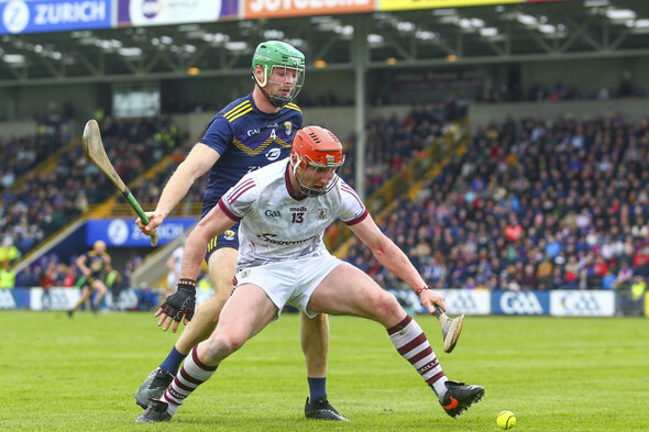 Galway sweating over Whelan's fitness for rest of Leinster campaign after hamstring injury - Vimarsana News