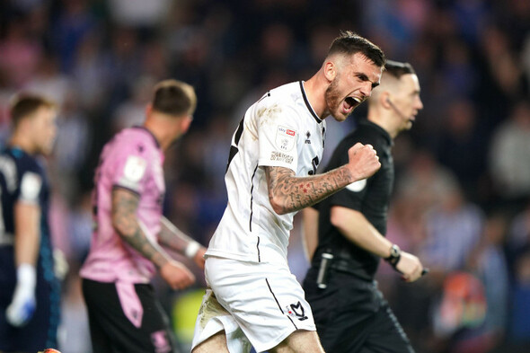 Ireland's Troy Parrott on target but MK Dons suffer blow in promotion chase - Vimarsana News