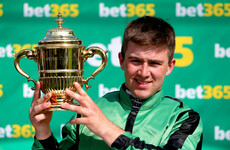 Irish raider Hewick strikes Sandown Gold for Hanlon team