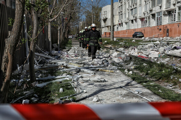 Missile attack on residential building in Odessa kills eight - Vimarsana News