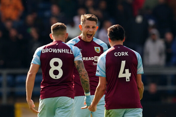 Burnley climb out of bottom three and put pressure on Everton with win over Wolves - Vimarsana News