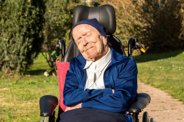 French nun sets sights on beating record for oldest person to ever live - Vimarsana News