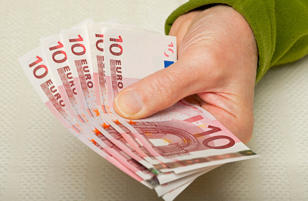 Les paiements aux familles accueillant des réfugiés ukrainiens « seront versés dans les prochaines semaines »