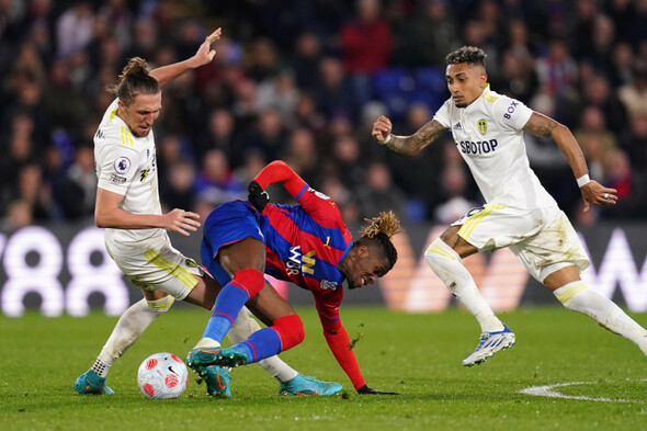 Vieira defends Wilfried Zaha after diving claim and says winger was targeted - Vimarsana News