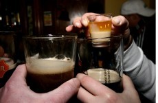 9 puzzled responses to the Irish custom of pub rounds